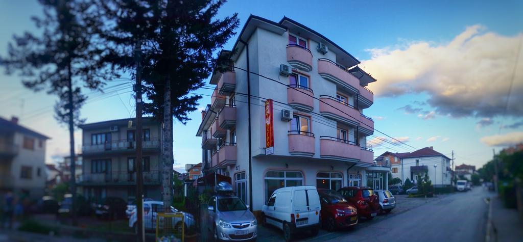 Hotel Montenegro Sztruga Kültér fotó